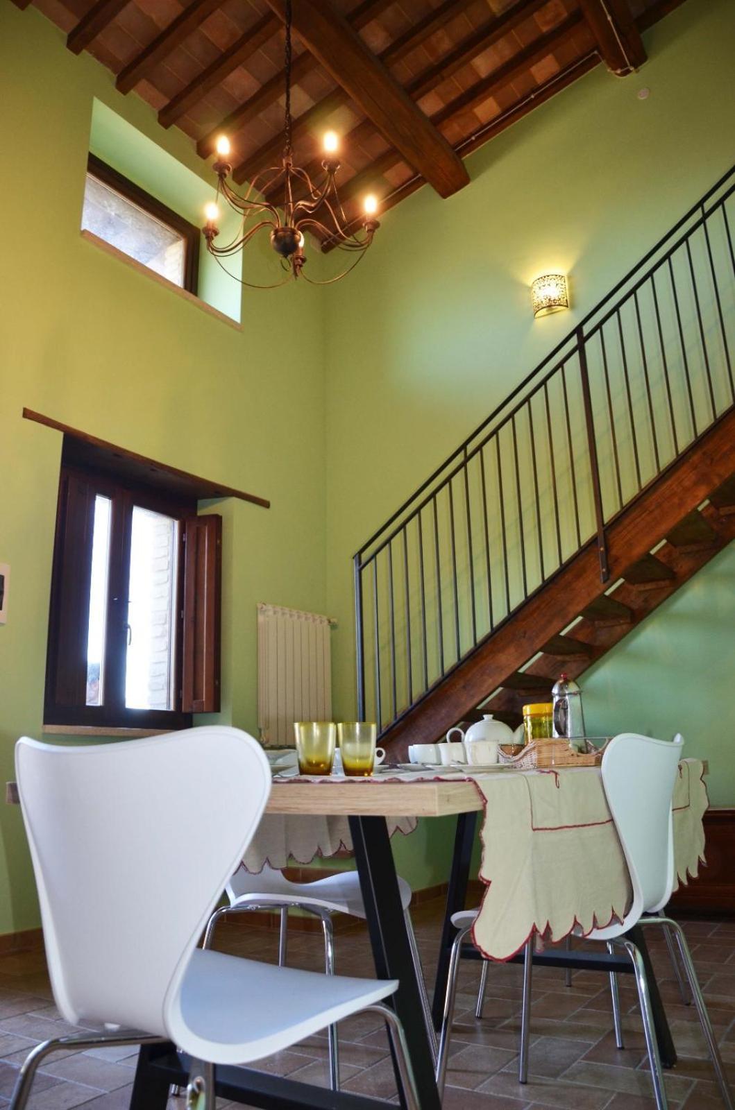 Agriturismo Sant'Angelo Holiday Farm Gualdo Cattaneo Exterior photo
